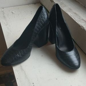 Pour la victoire heels